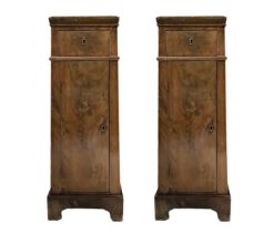 Pair of bedside tables in briar walnut, truncated pyramid, Early 19th century, Sicily