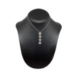 White gold necklace with central pendant