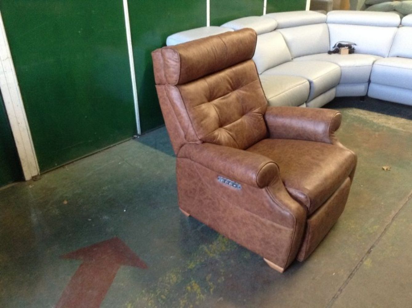 Modern & Antique Furniture Auction inc Top High Street Brands