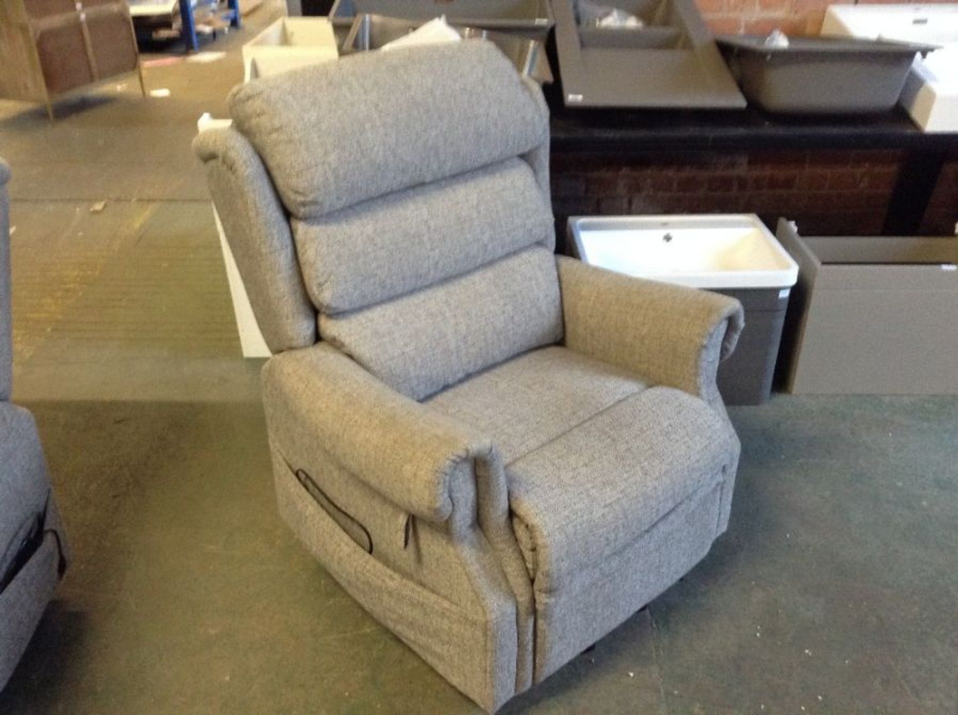 GREY RISE AND RECLINE CHAIR