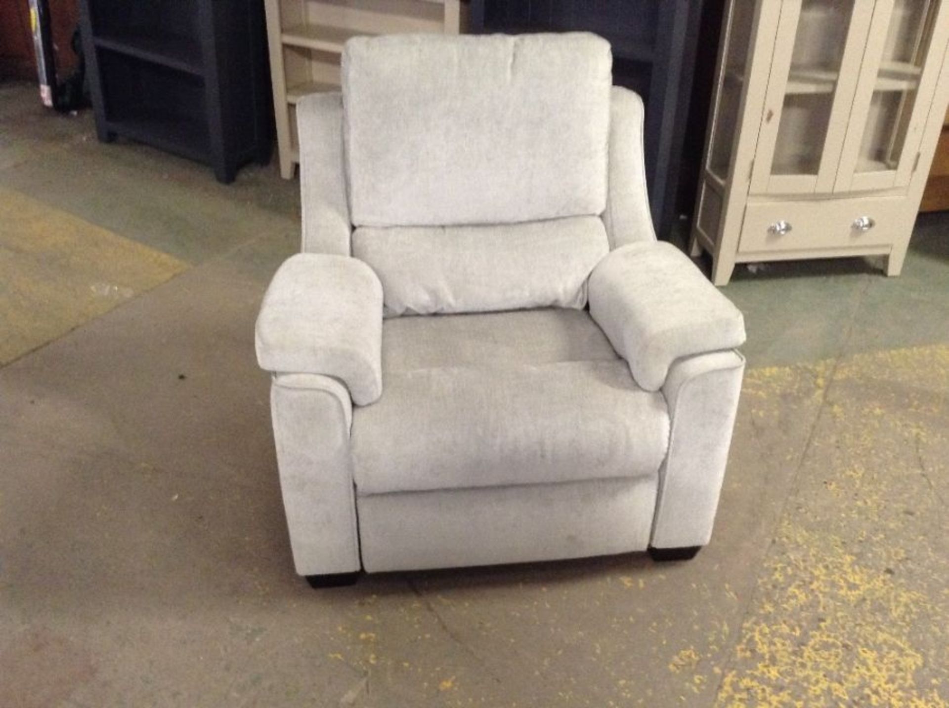 GREY ELECTRIC RECLINING CHAIR (P2-WOO777009)