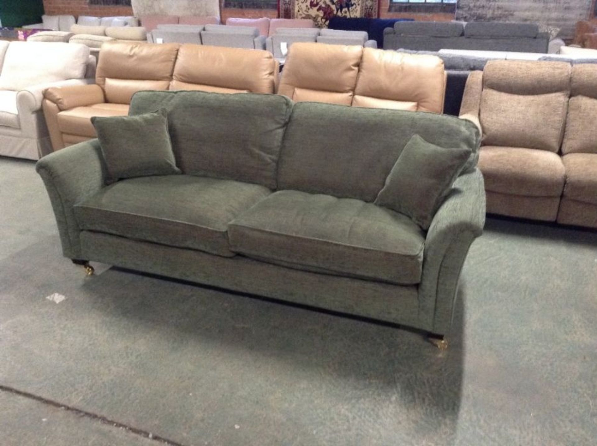 GREEN PATTERNED 3 SEATER SOFA (P1-WOO890601)