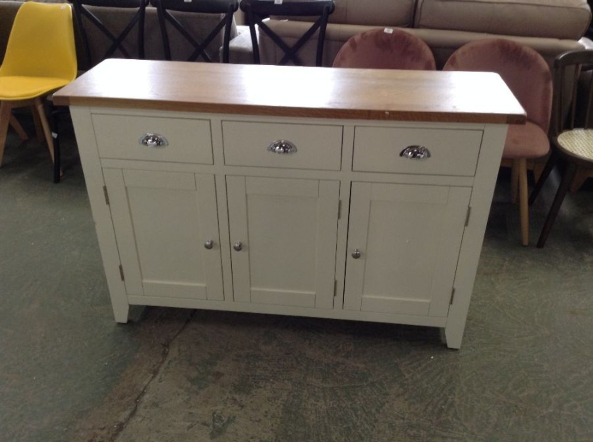 Chester White Painted Oak 3 Door Large Sideboard (DAMAGE) (Q/62 -NC-3DS-W)