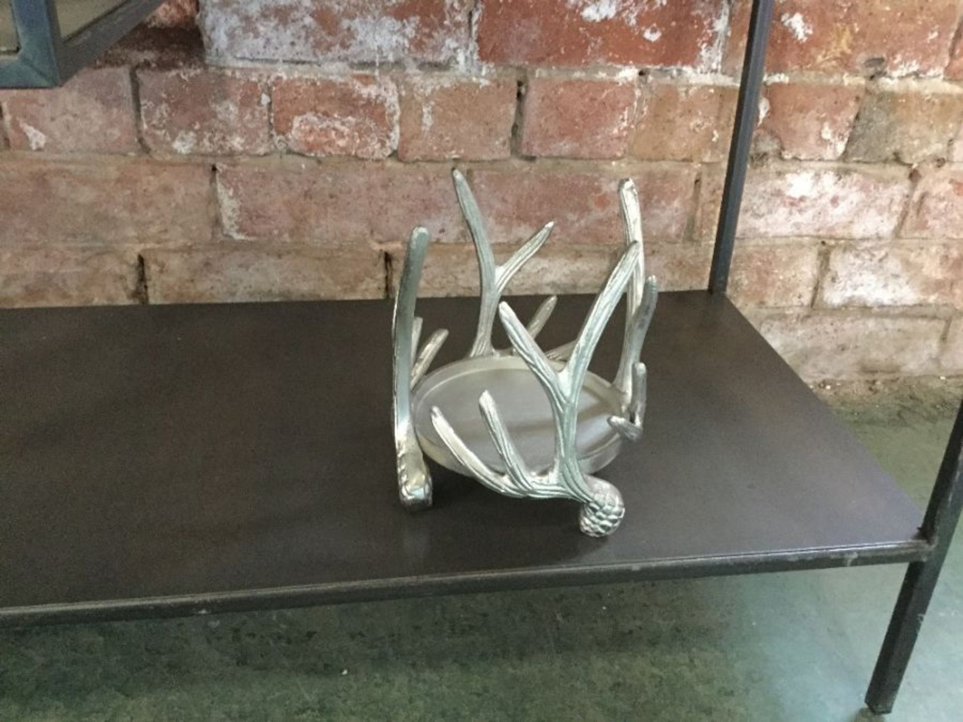 CANDLE ANTLER STAND