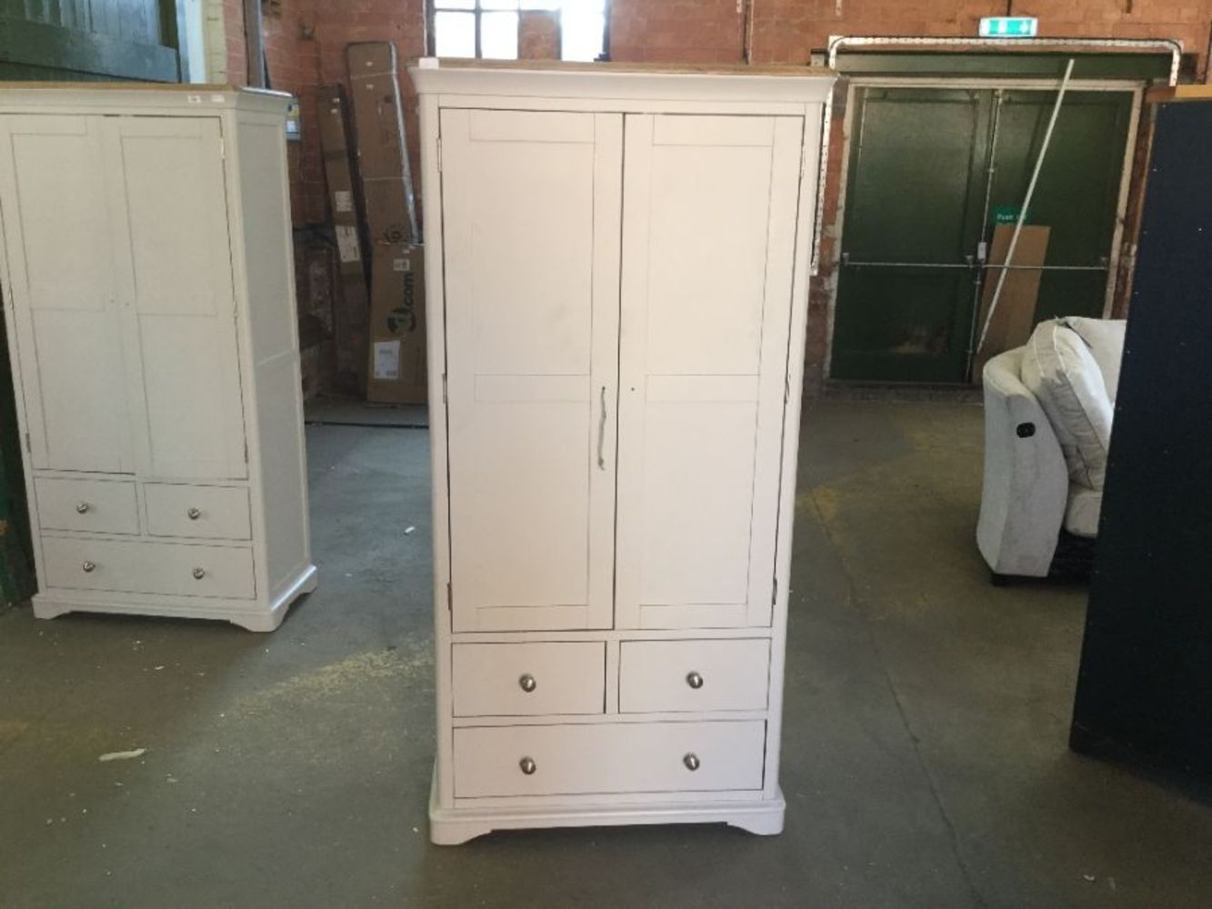 Modern & Antique Furniture Auction inc Top High Street Brands