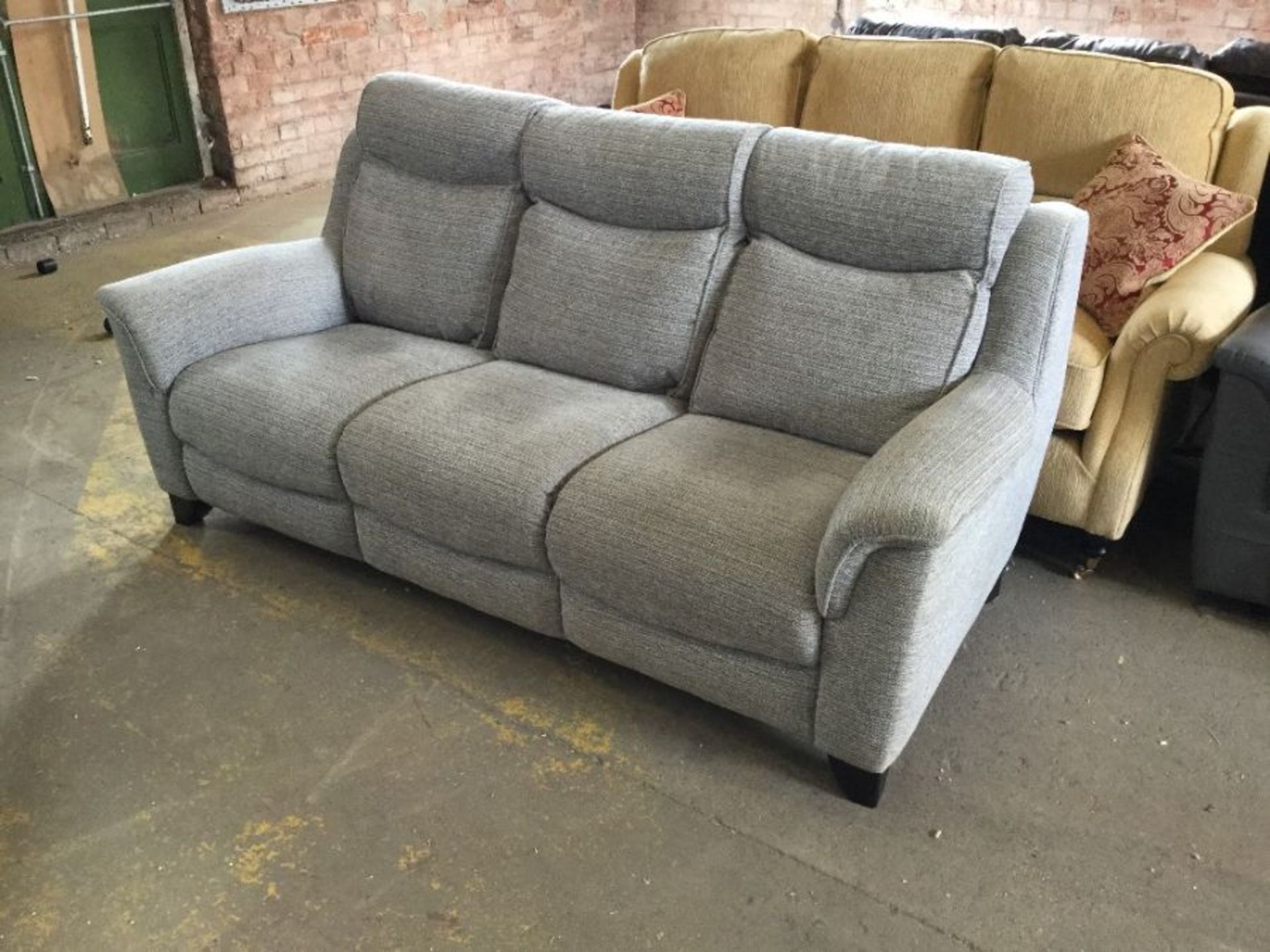 GREY PATTERNED HIGH BACK 3 SEATER SOFA (P8-WOO8579