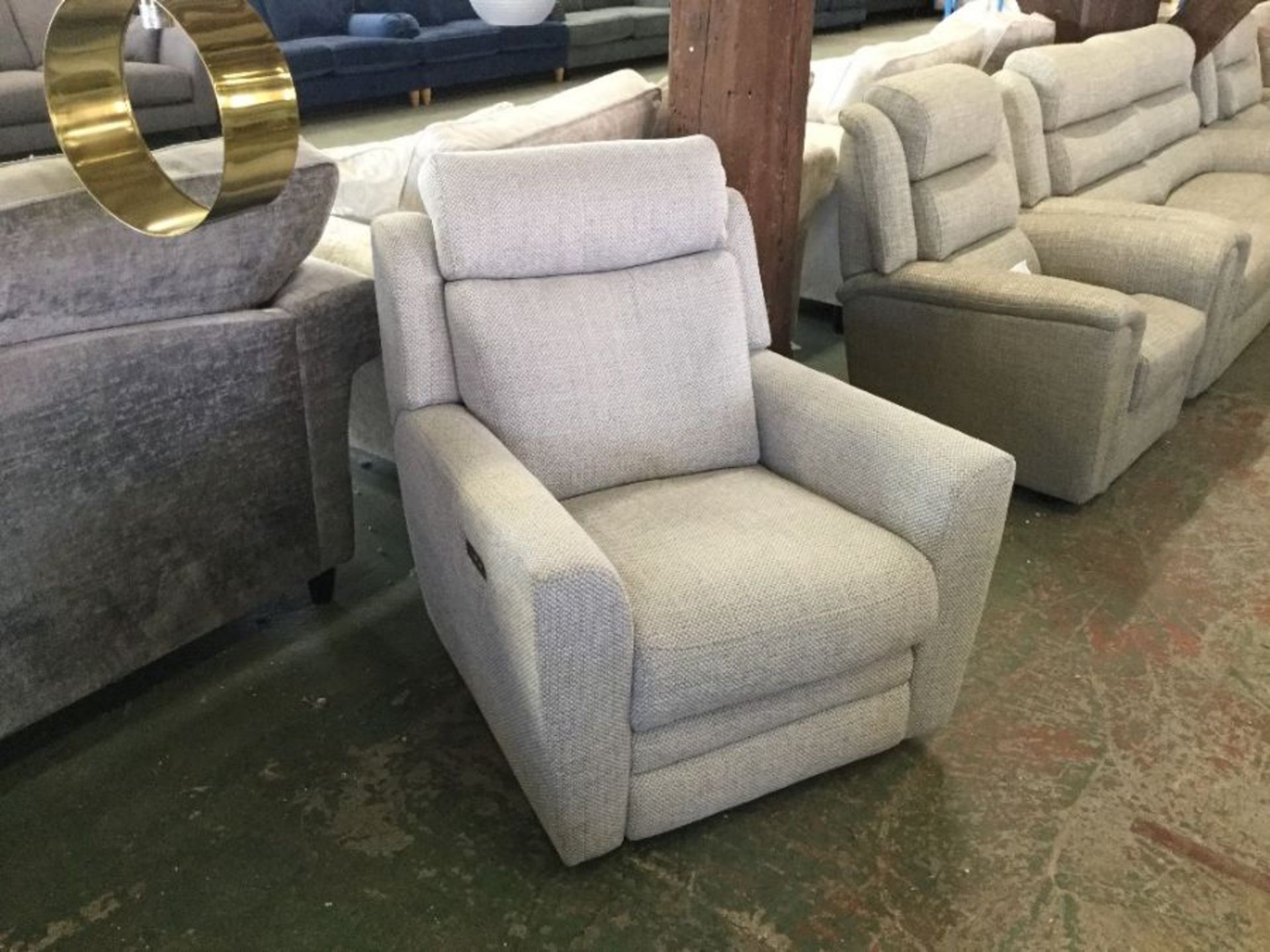 GREY PATTERNED ELECTRIC RECLINING CHAIR (P13-WO113