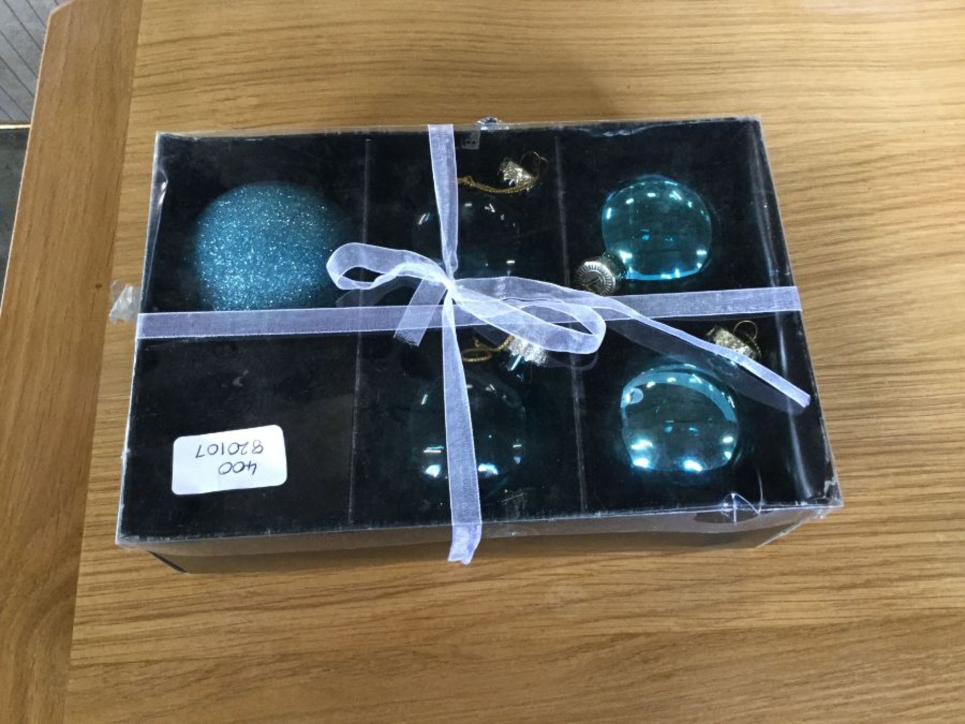 Set Of 5Blue Large Baubles - Xmas - RRP £7.95 (400 - 820107)