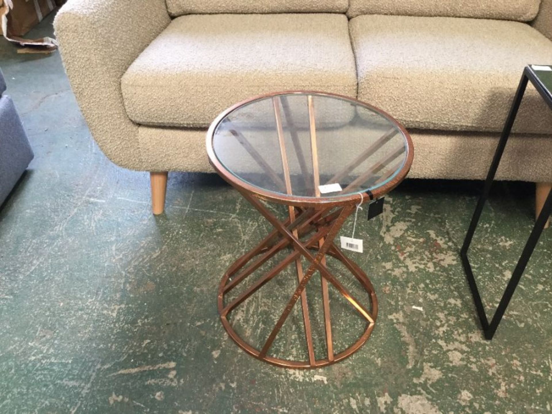 Copper Twist Round Side Table With Glass Top - RRP £269.95 (33 - 700016)(PAINT DEFECT)