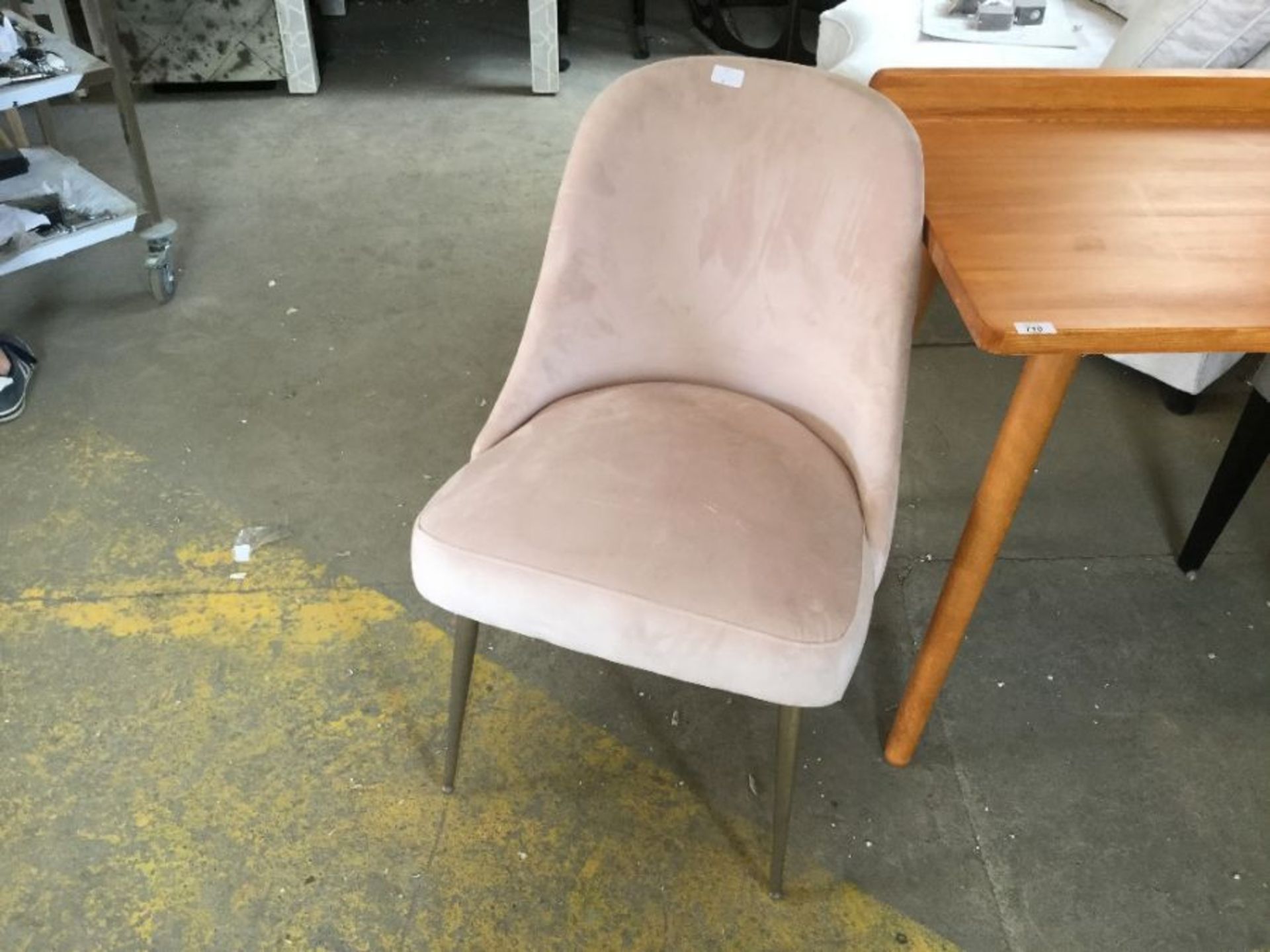 Bardolino Pink Velvet Dining Chair RRP -£300 (19 -702172)