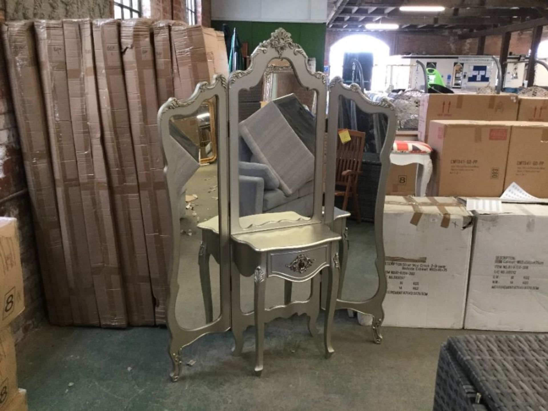 SILVER DRESSING TABLE WITH 3 PANEL MIRROR (P24-P12