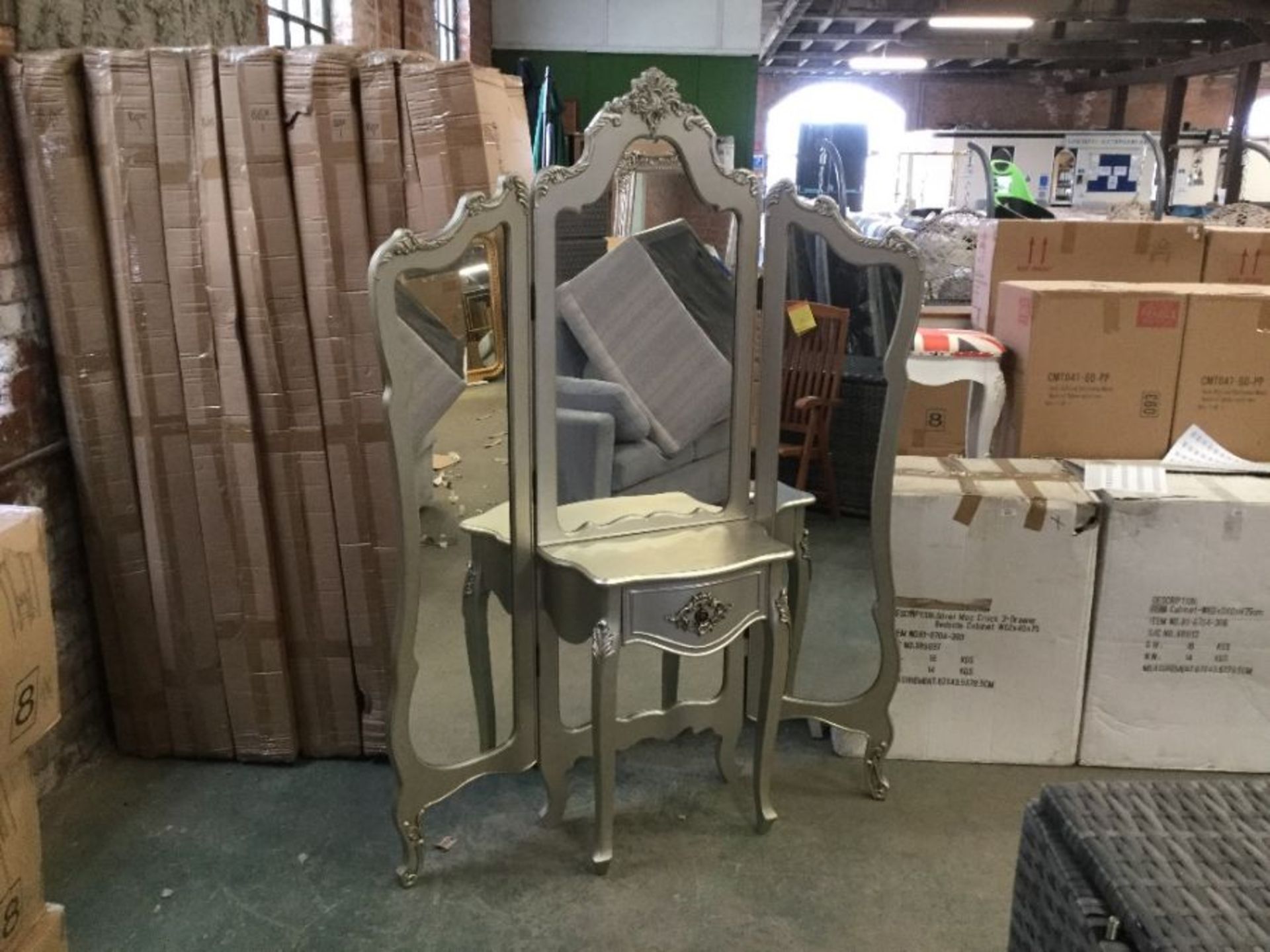 SILVER DRESSING TABLE WITH 3 PANEL MIRROR (P24-P12