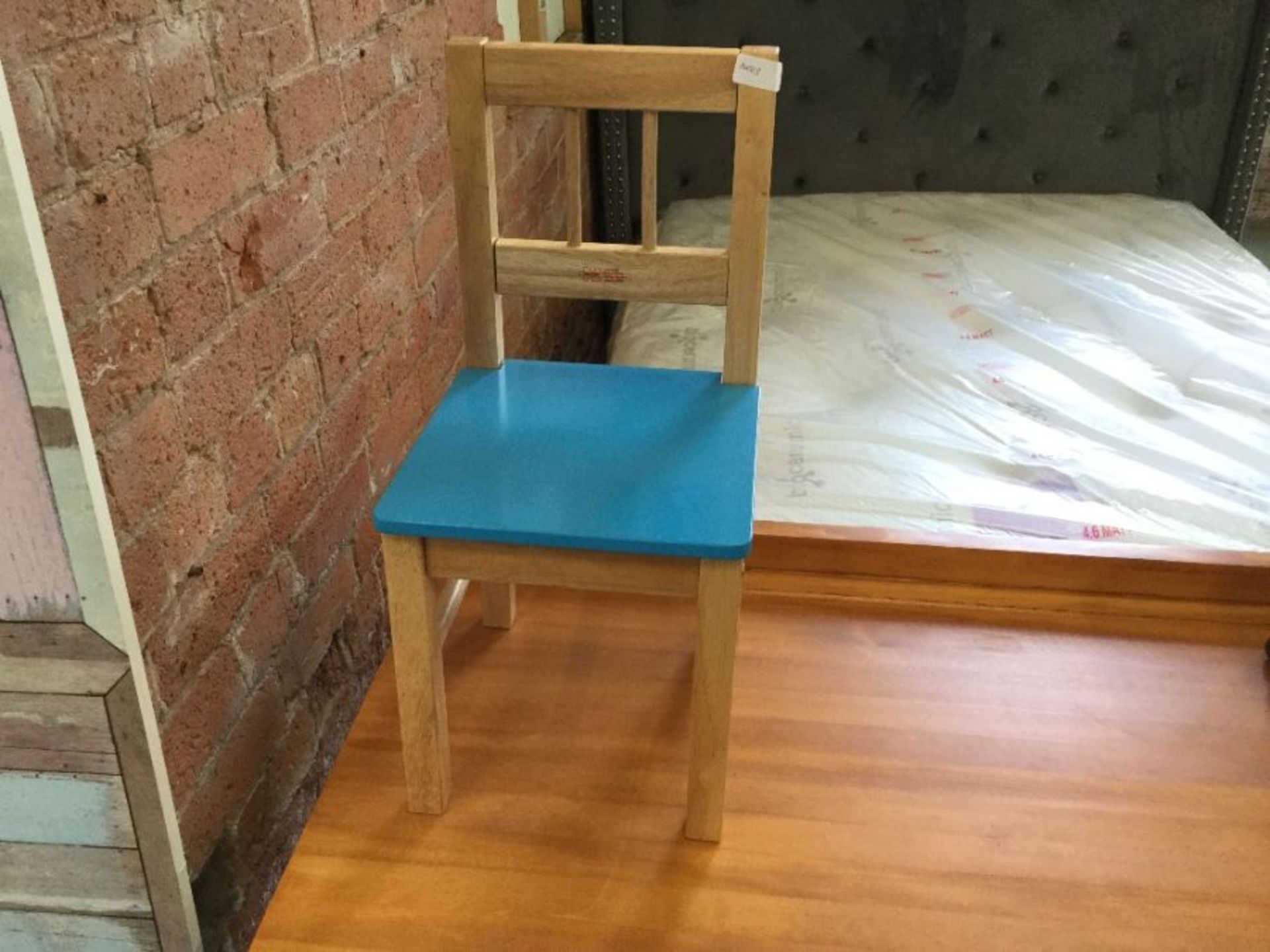 CHILDS CHAIR (14023)