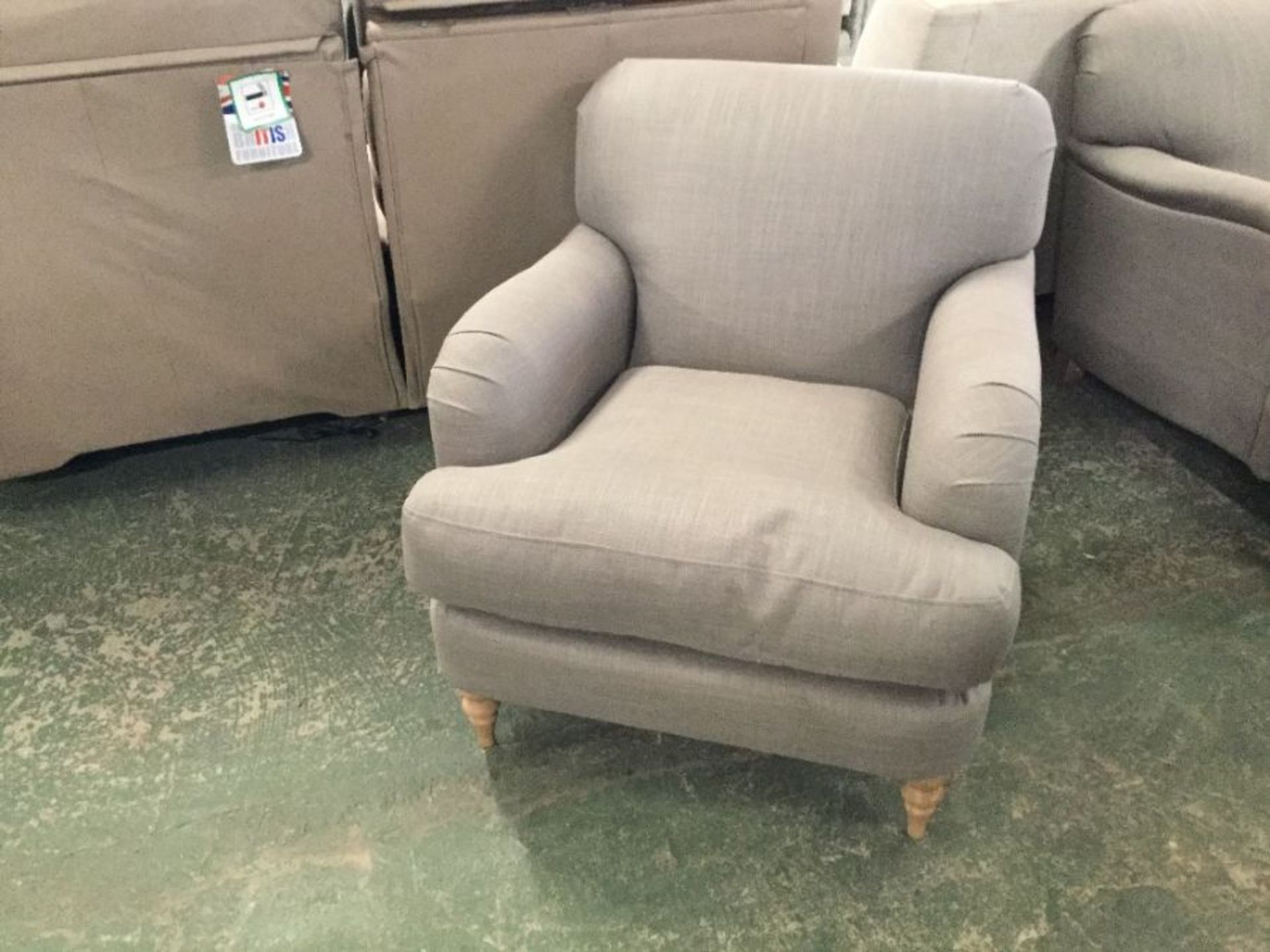 GREY FABRIC CHAIR (P18-WO1015713)