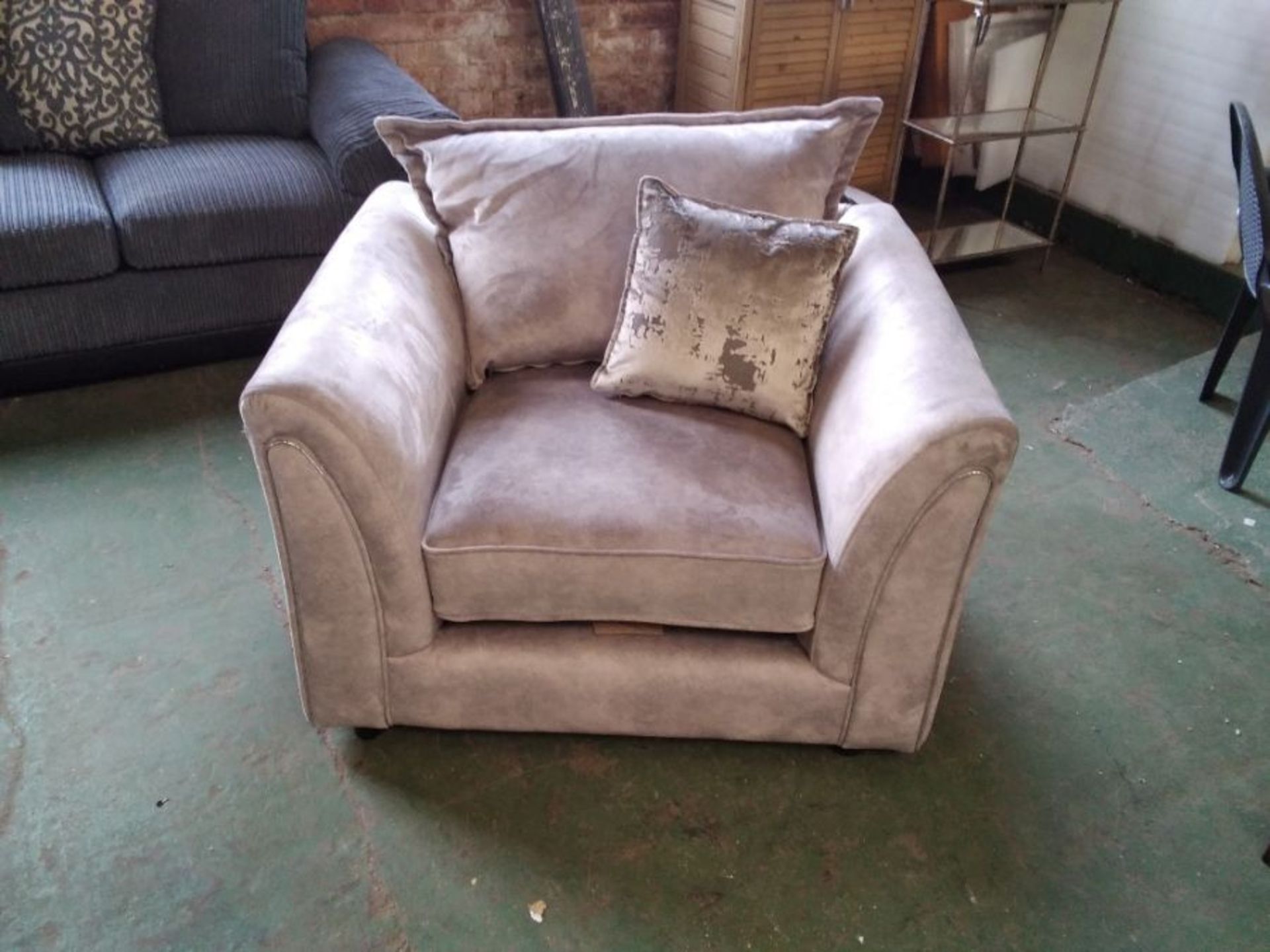 GREY SADDLE CHAIR