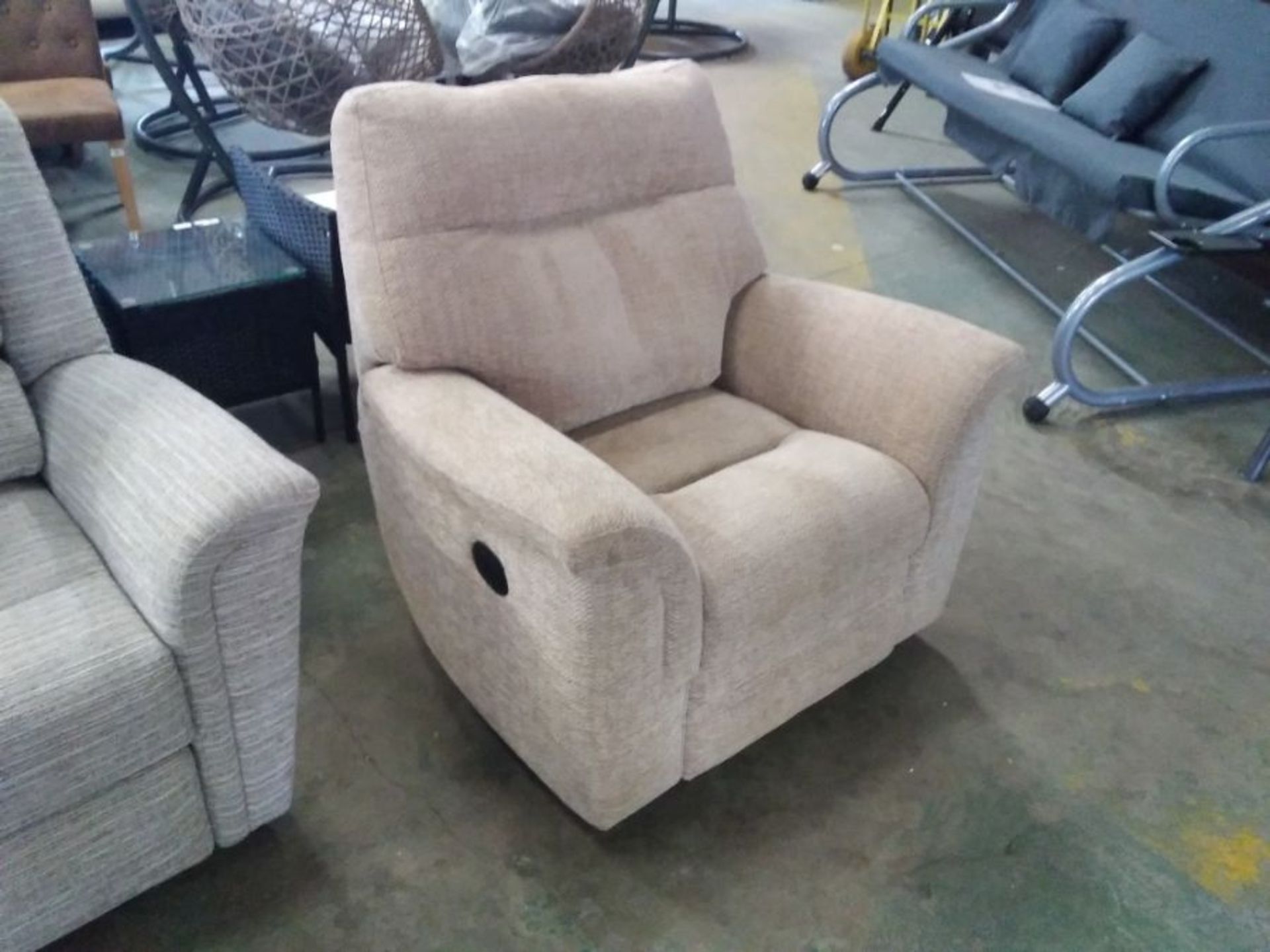 BISCUIT ELECTRIC RECLINING CHAIR