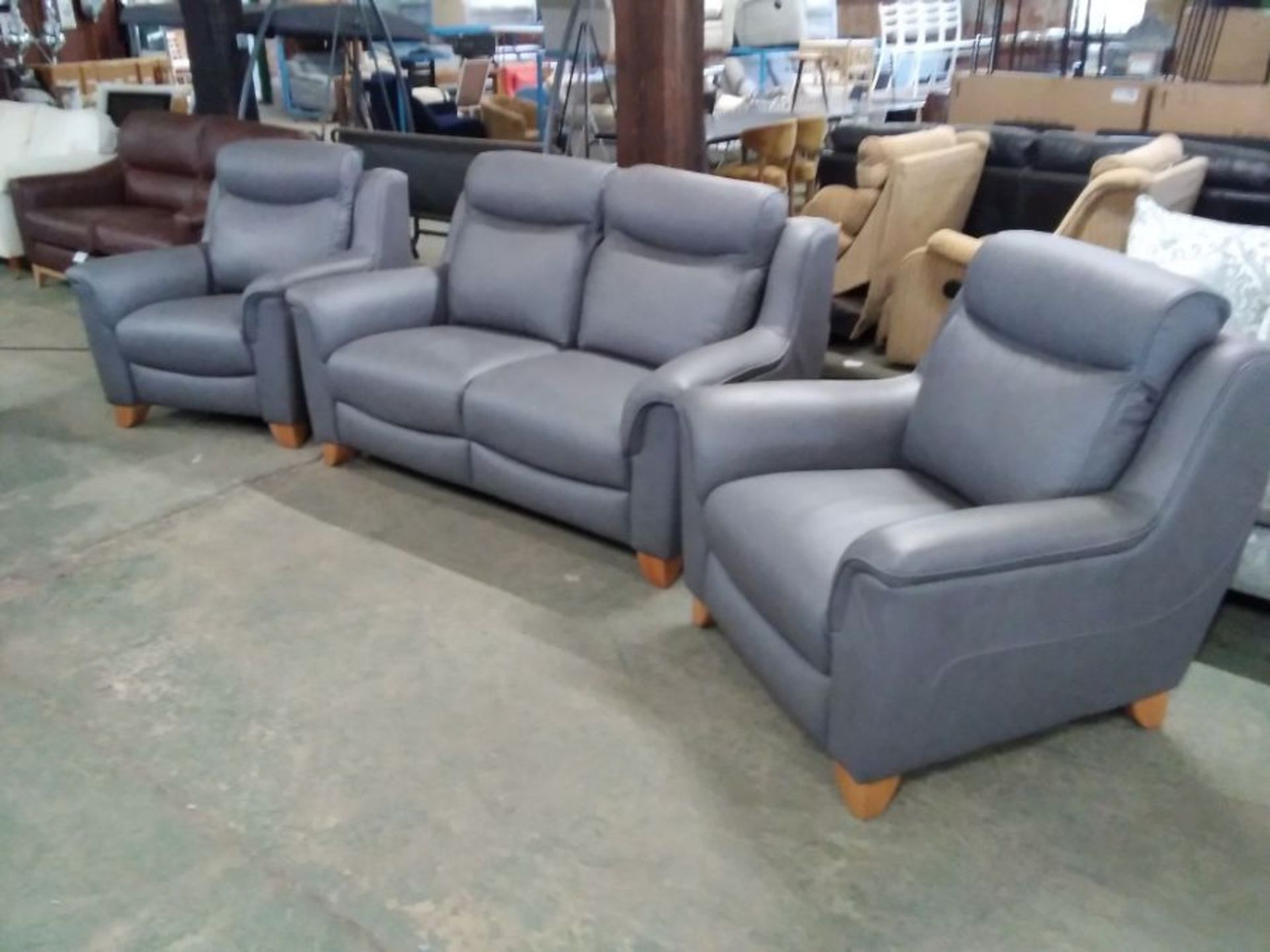 GREY LEATHER 2 SEATER SOFA & 2X ELECTRIC RECLINING