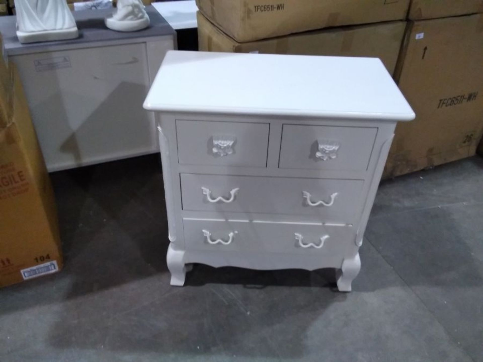 ANTIQUE WHITE 2/2 CHEST OF DRAWERS (BOXED, RETURN, NOT CHECKED)