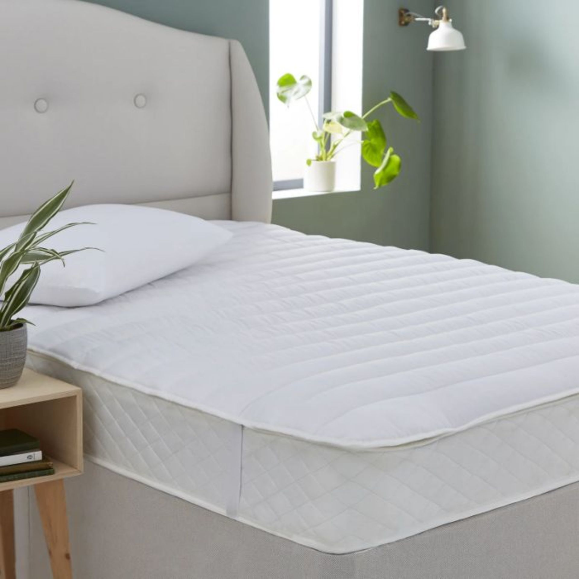 Silentnight, Anti-Allergy 5cm Hollowfibre Mattress Topper (190cm L x 135cm W) - RRP £31.99 (NIZ10410