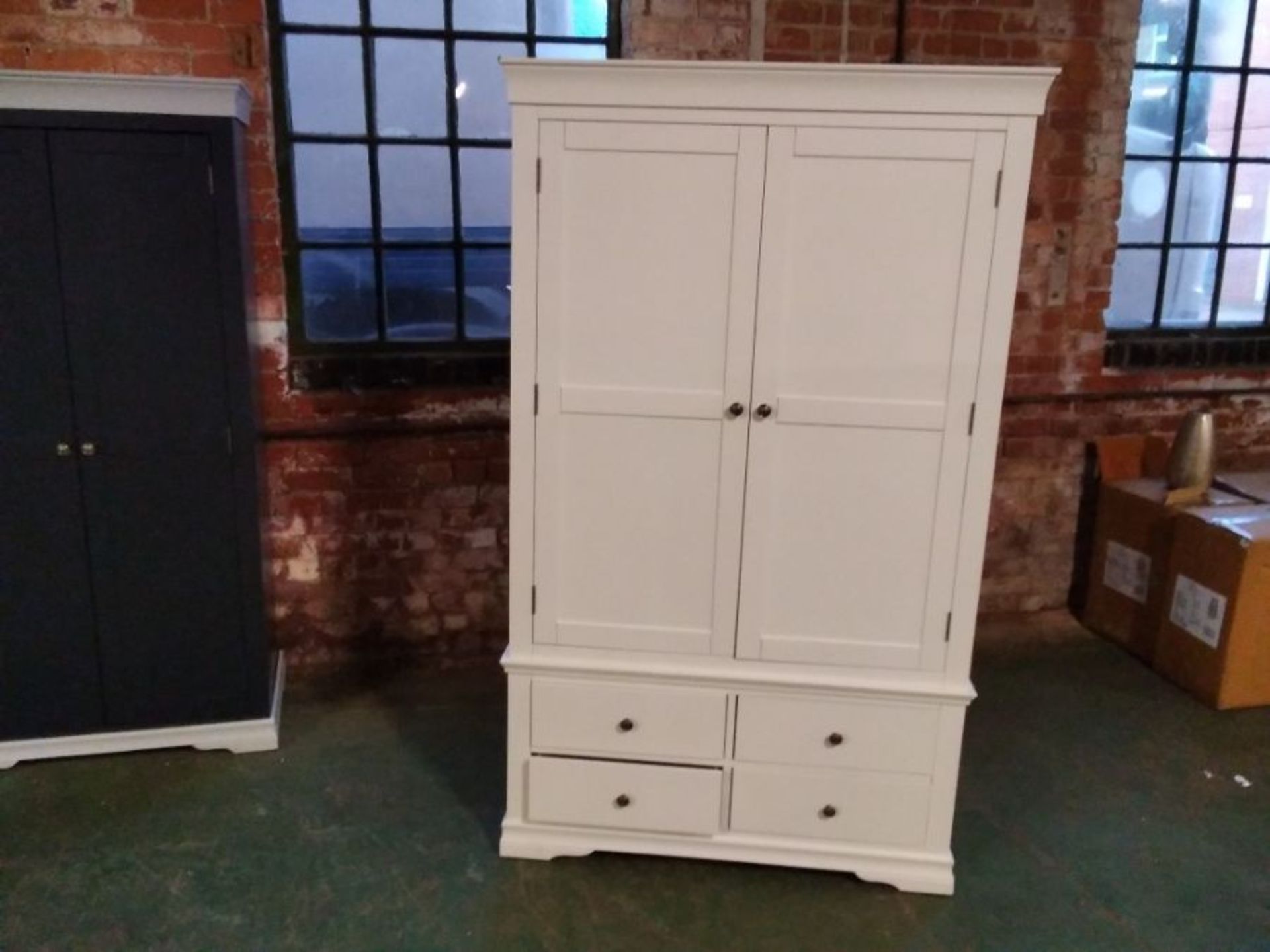 FLORENCE WHITE PAINTED DOUBLE WARDROBE (DAMAGED)