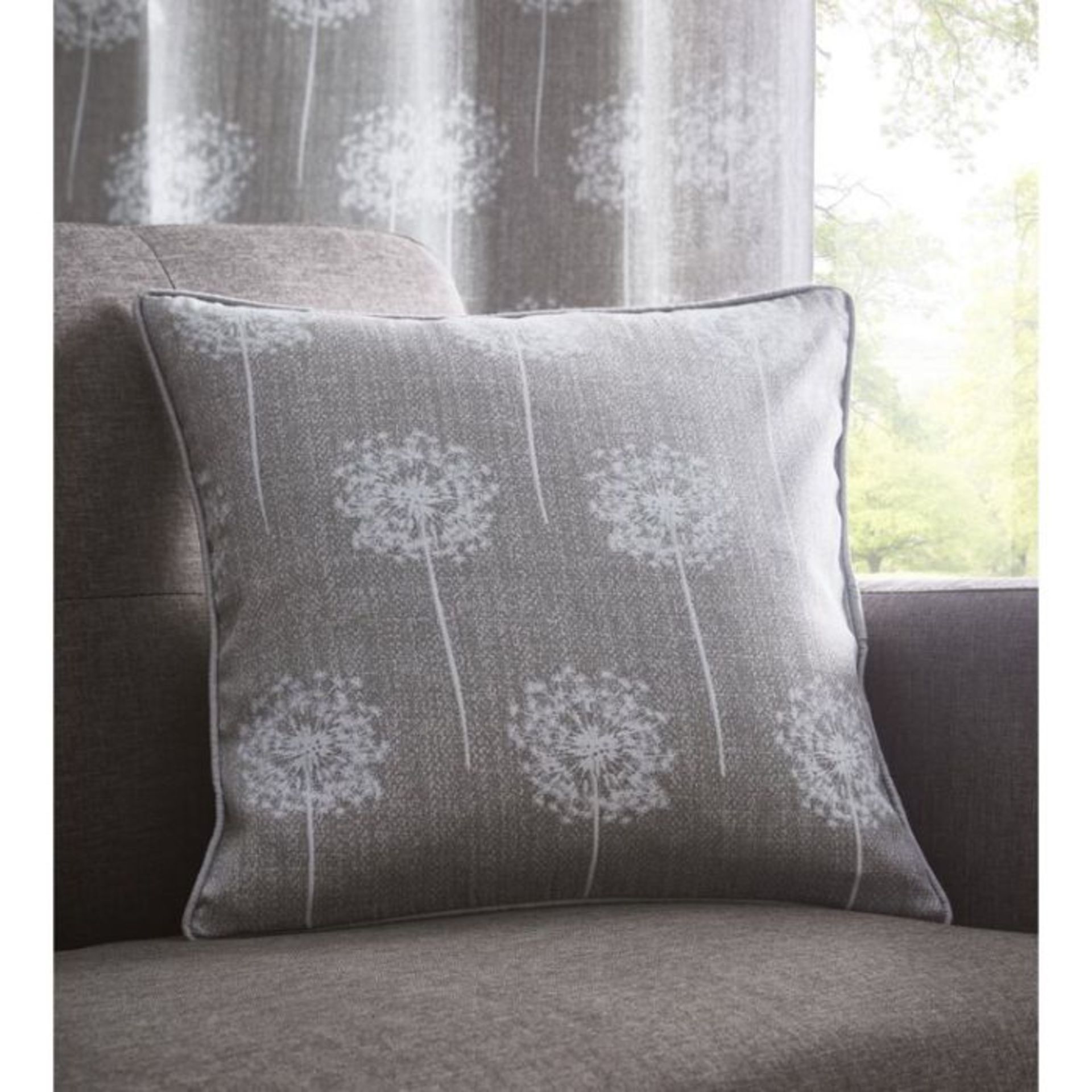 Fernleaf, Bobby Floral Cushion Cover (43cm) (GREY) - RRP £7.86 (DJMS1207 - 26639/64)