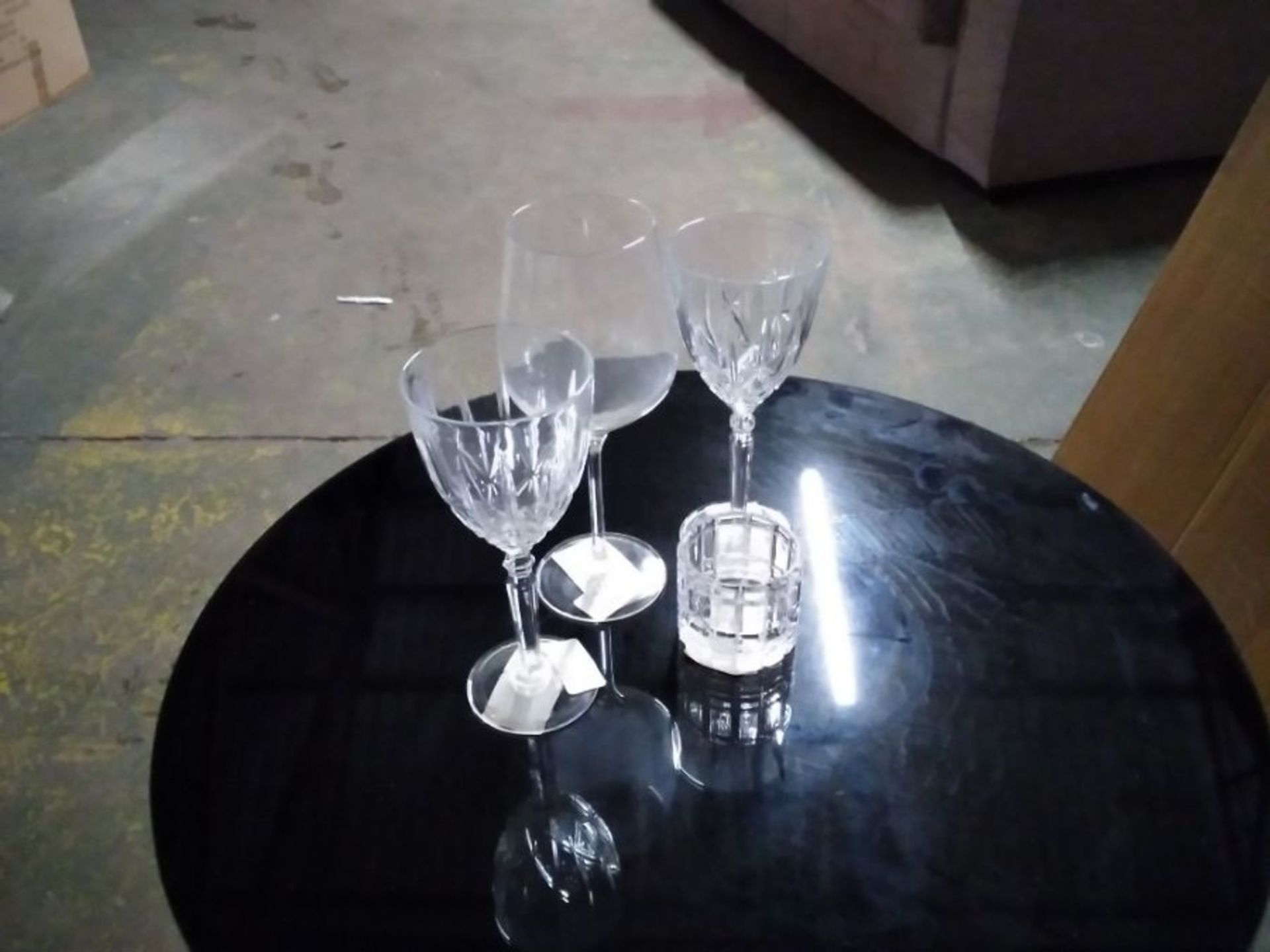 4 X PIECES OF GLASS WEAR (424-B126-B162-B163-B164)