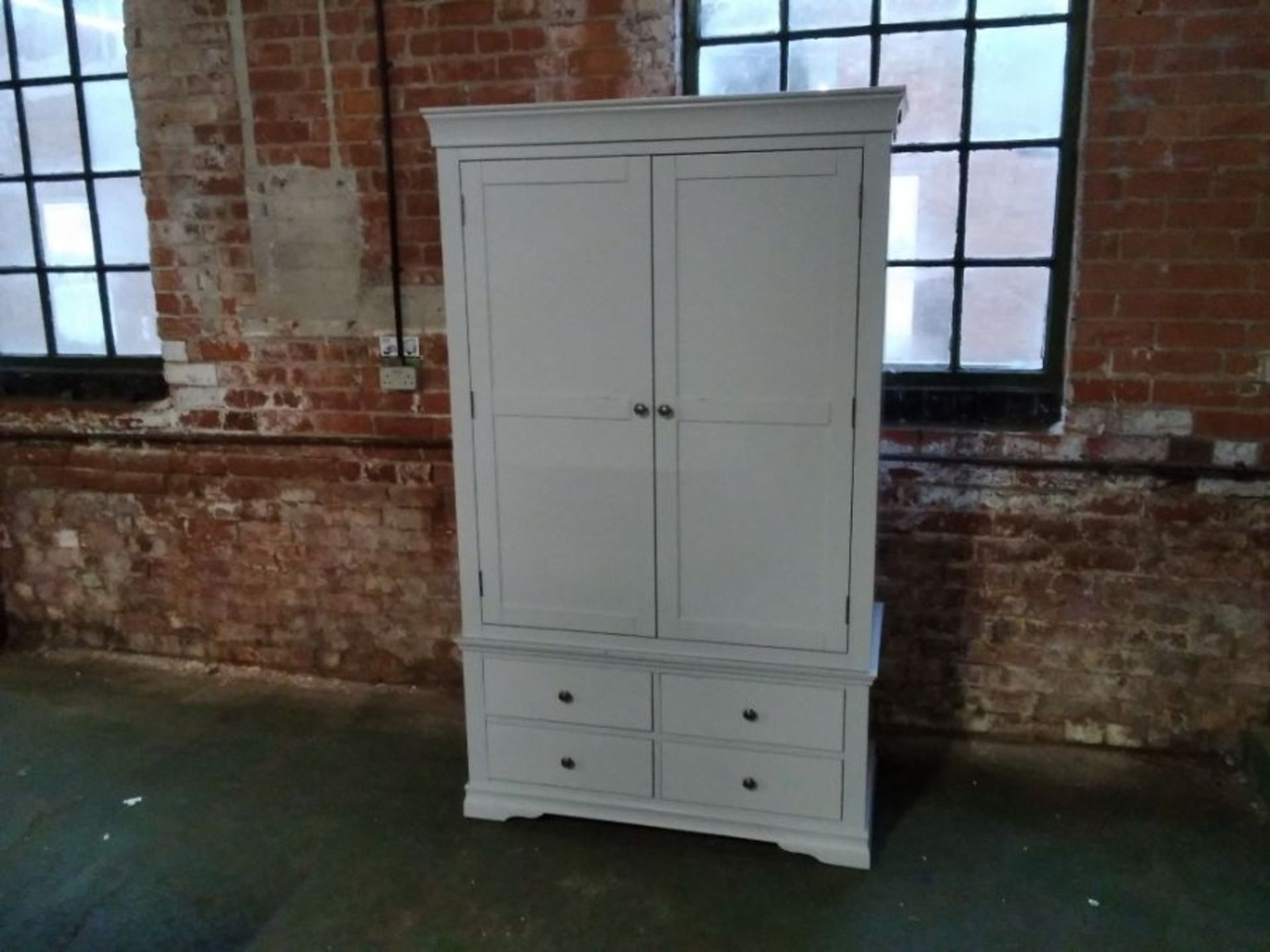 FLORENCE GREY PAINTED DOUBLE WARDROBE (MARKED DAMA