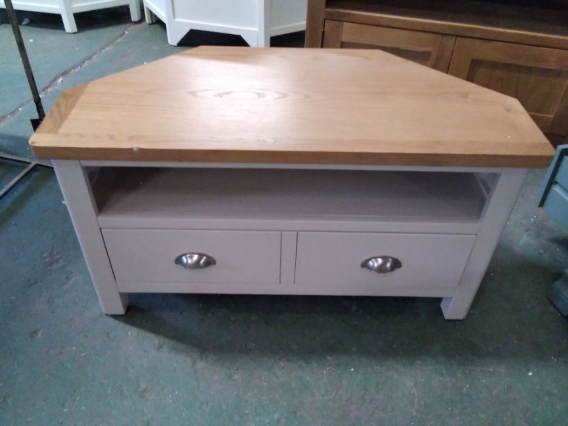 RUTLAND GREY PAINTED AND OAK CORNER TV UNIT (DAMAG