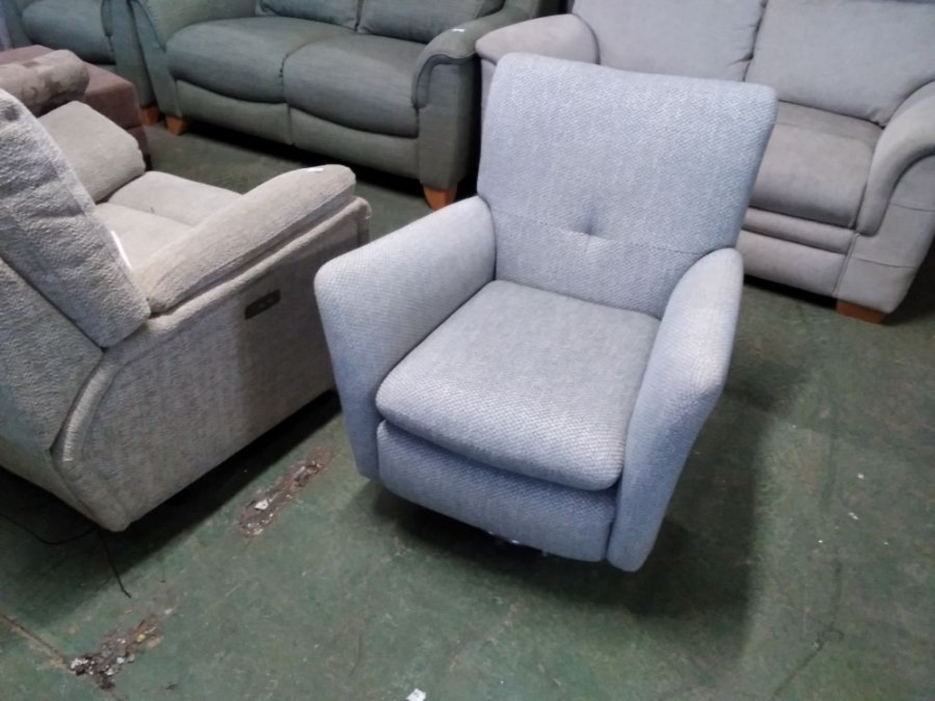 GREY PATTERNED SWIVELLING CHAIR (MARKED) (TROO2823-WOO831712)