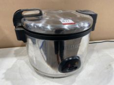 Buffalo CK698-02 Electric Rice / Food Warmer, Please Note: There is NO VAT on the HAMMER PRICE of