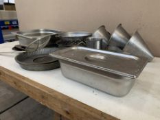 Quantity of Various Stainless Steel Cullenders/ Strainers And Bowls