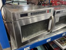 Daewoo KOM-9150 1500Watt Commercial Microwave Oven