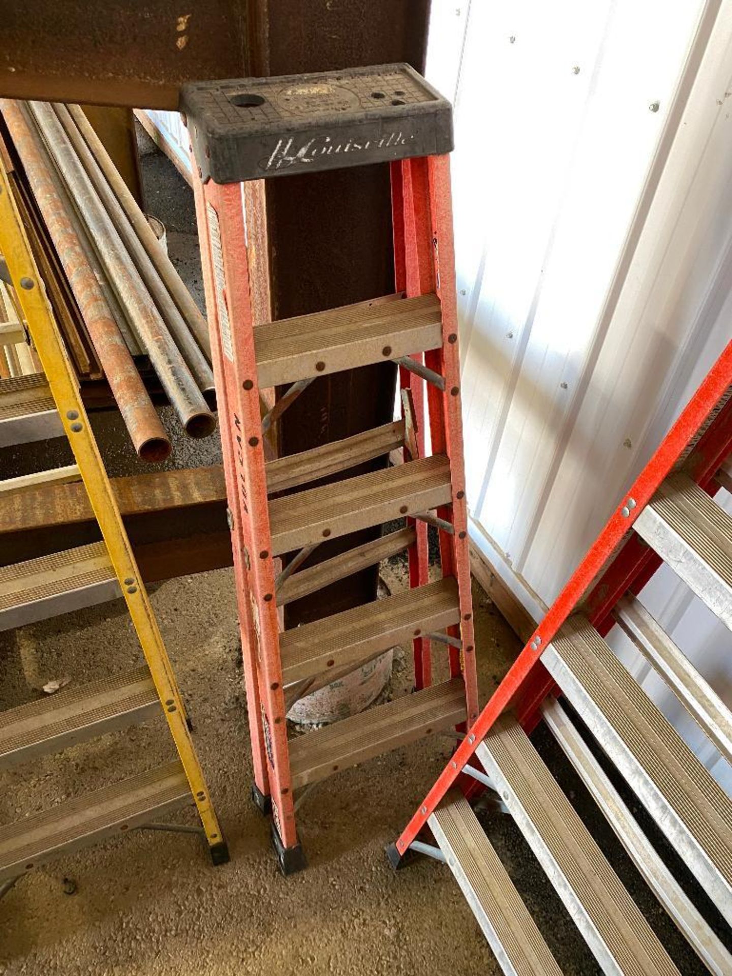 5' Louisville Fiberglass Step Ladder - Image 2 of 2