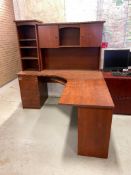L-Shaped Desk w/ Hutch