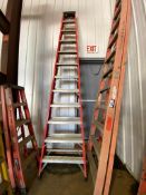 12' Louisville Fiberglass Step Ladder