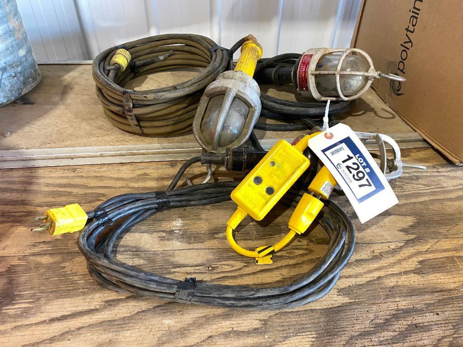 Lot of (3) Explosion Proof Work Lights w/ GFI