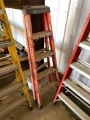5' Louisville Fiberglass Step Ladder
