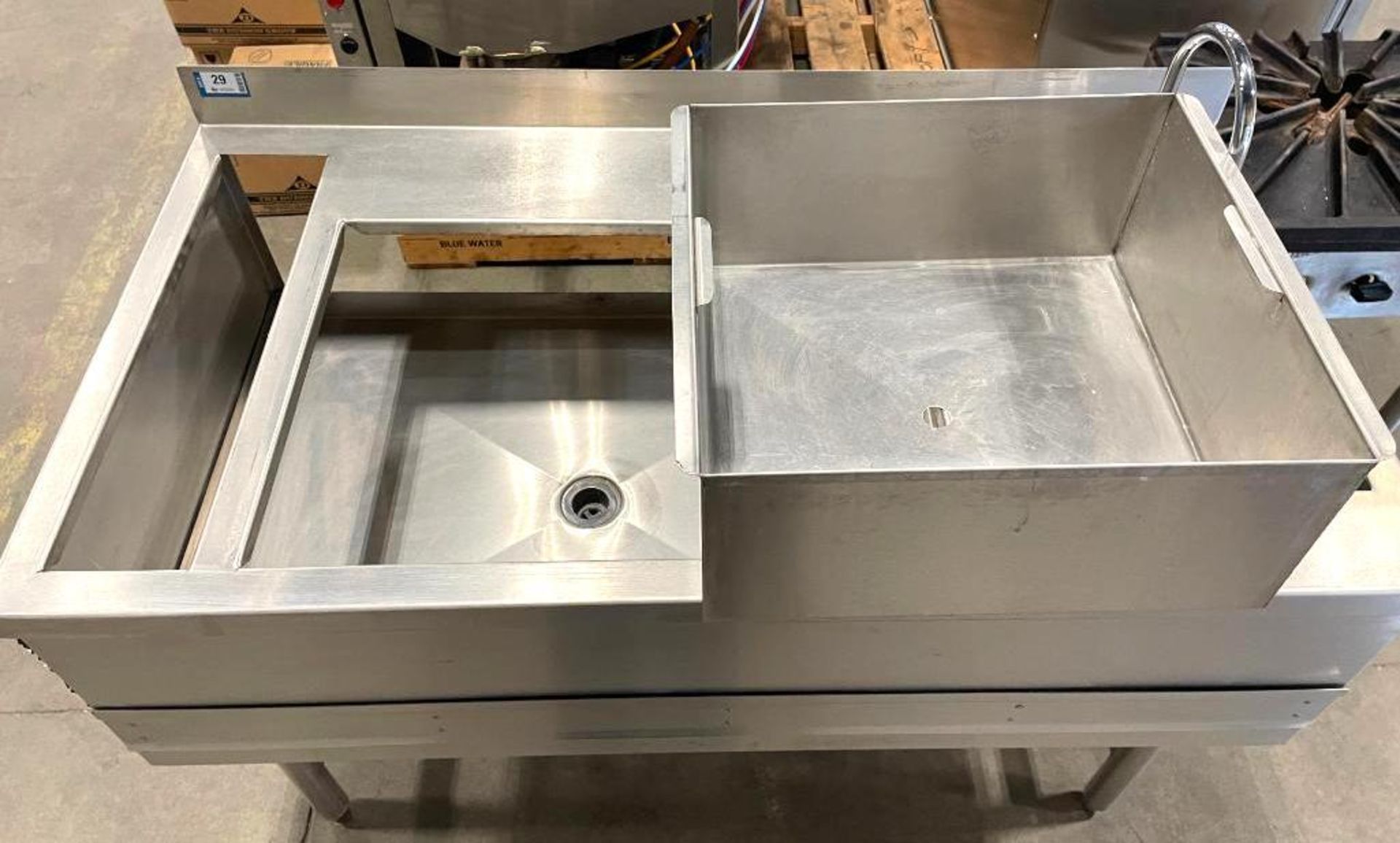 STAINLESS STEEL UNDERBAR WORKSTATION WITH ICE BIN AND SINK - Image 4 of 10