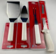 MUNDIAL 4 PIECE KITCHEN UTENSILS SET INCLUDING: