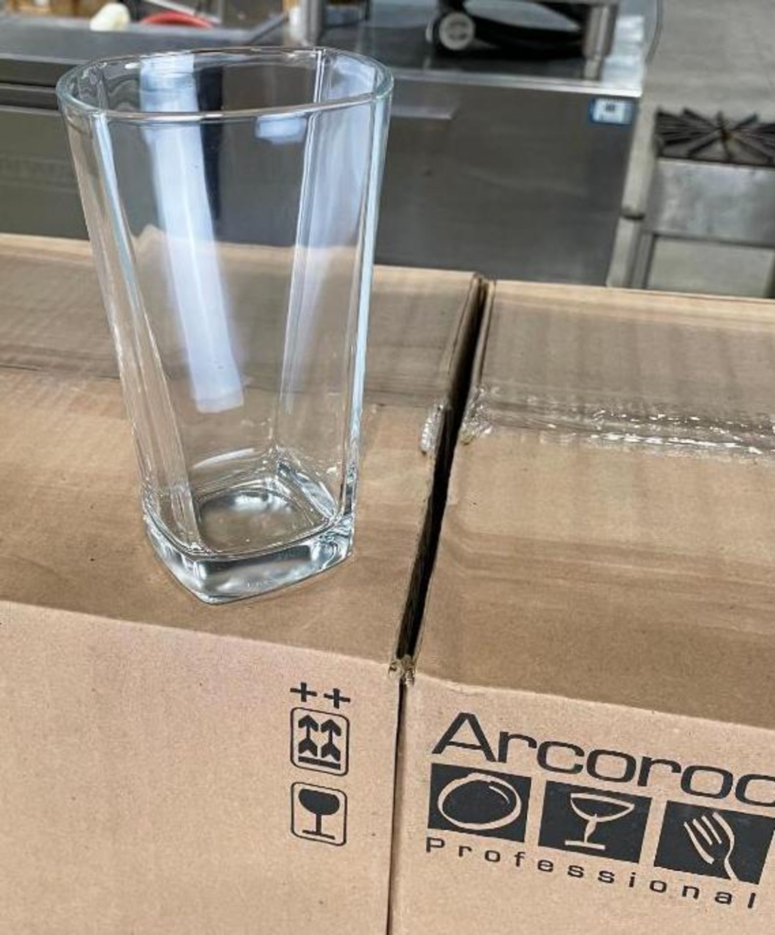 4 CASES OF 20OZ/591ML PRYSM COOLER GLASS, ARCOROC E5213 - 24 PER CASE - Image 2 of 4