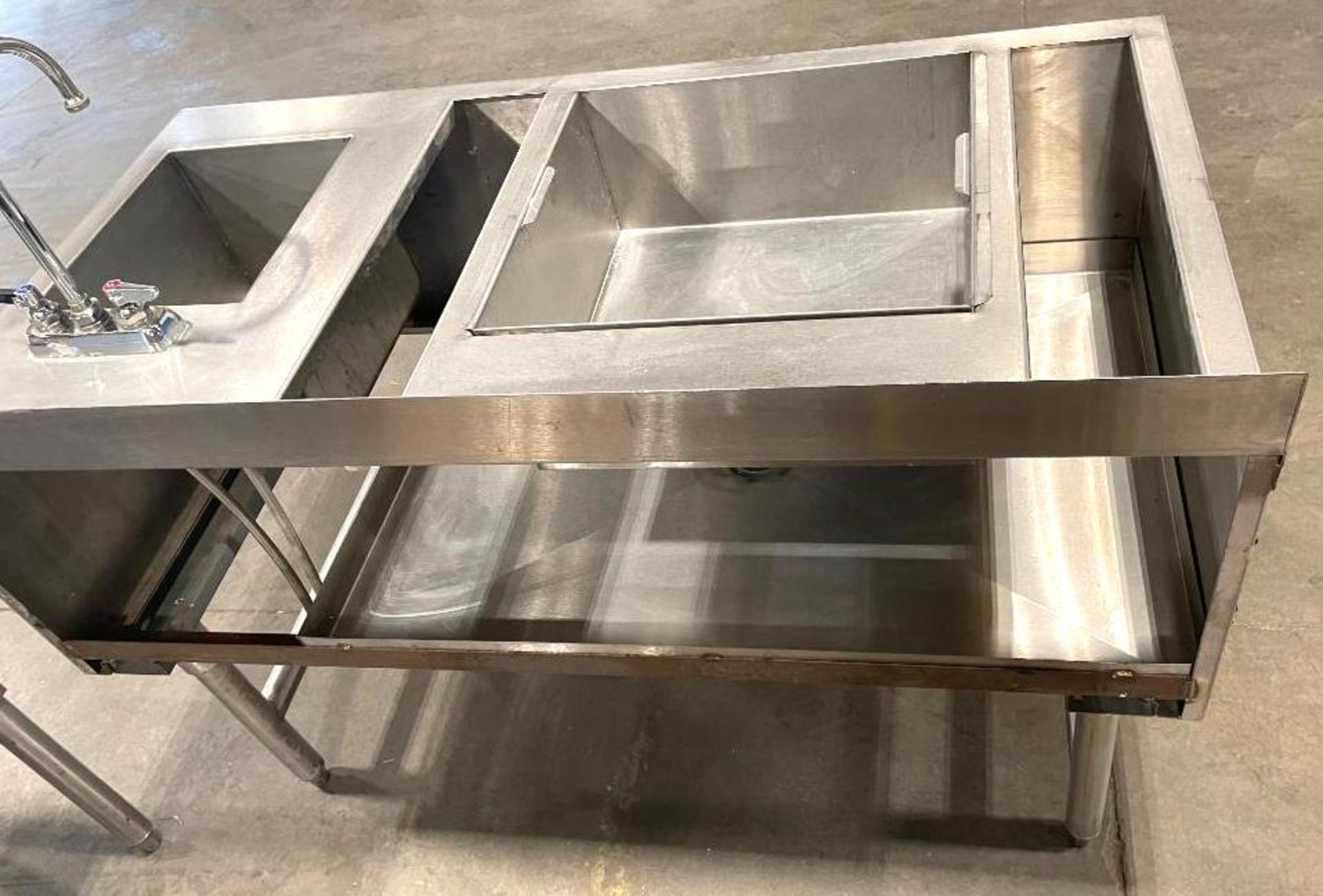 STAINLESS STEEL UNDERBAR WORKSTATION WITH ICE BIN AND SINK - Image 10 of 10
