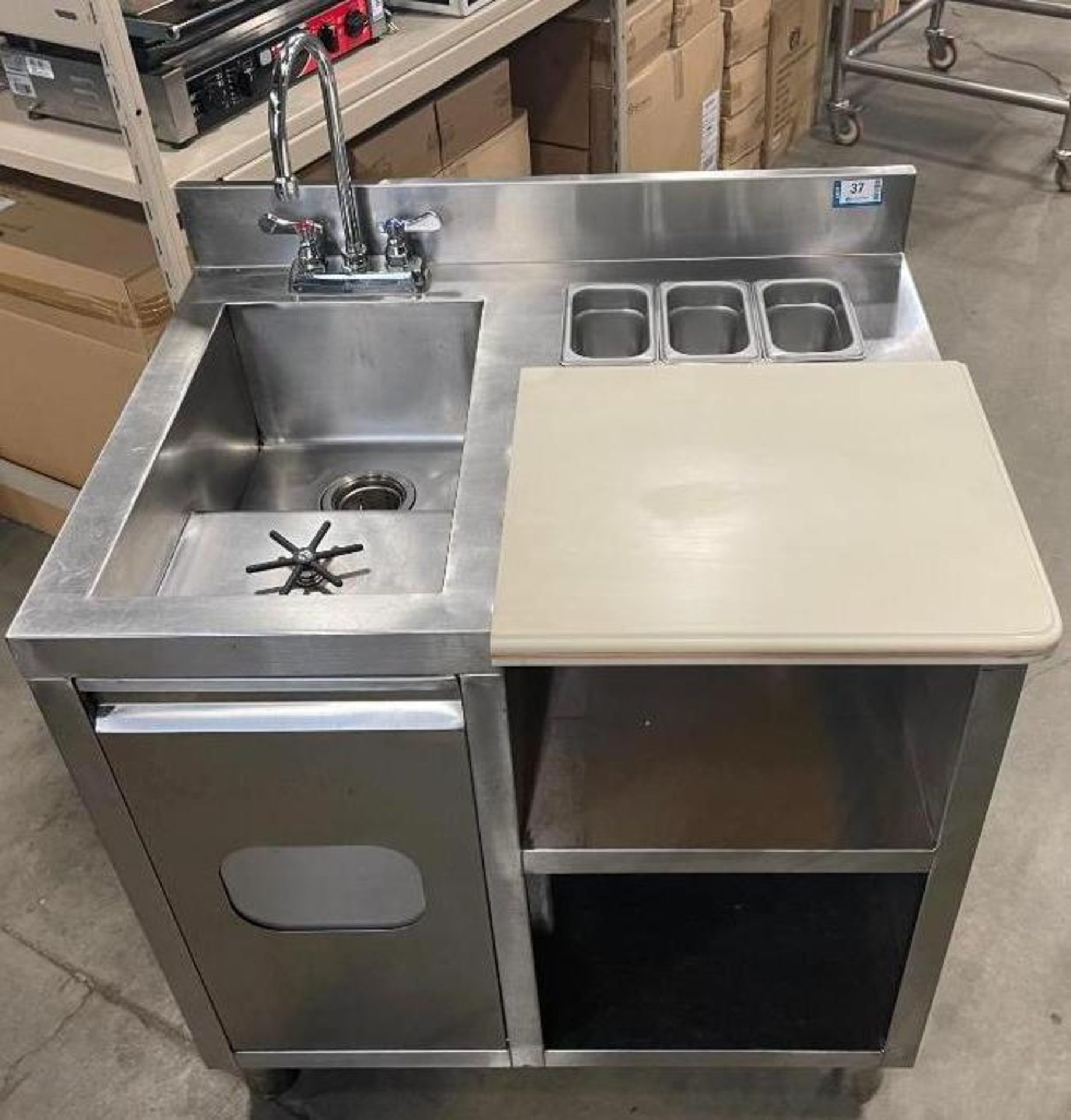 STAINLESS STEEL BEVERAGE TABLE WITH SINK, GLASS WASHER AND CUTTING BOARD - Image 14 of 14