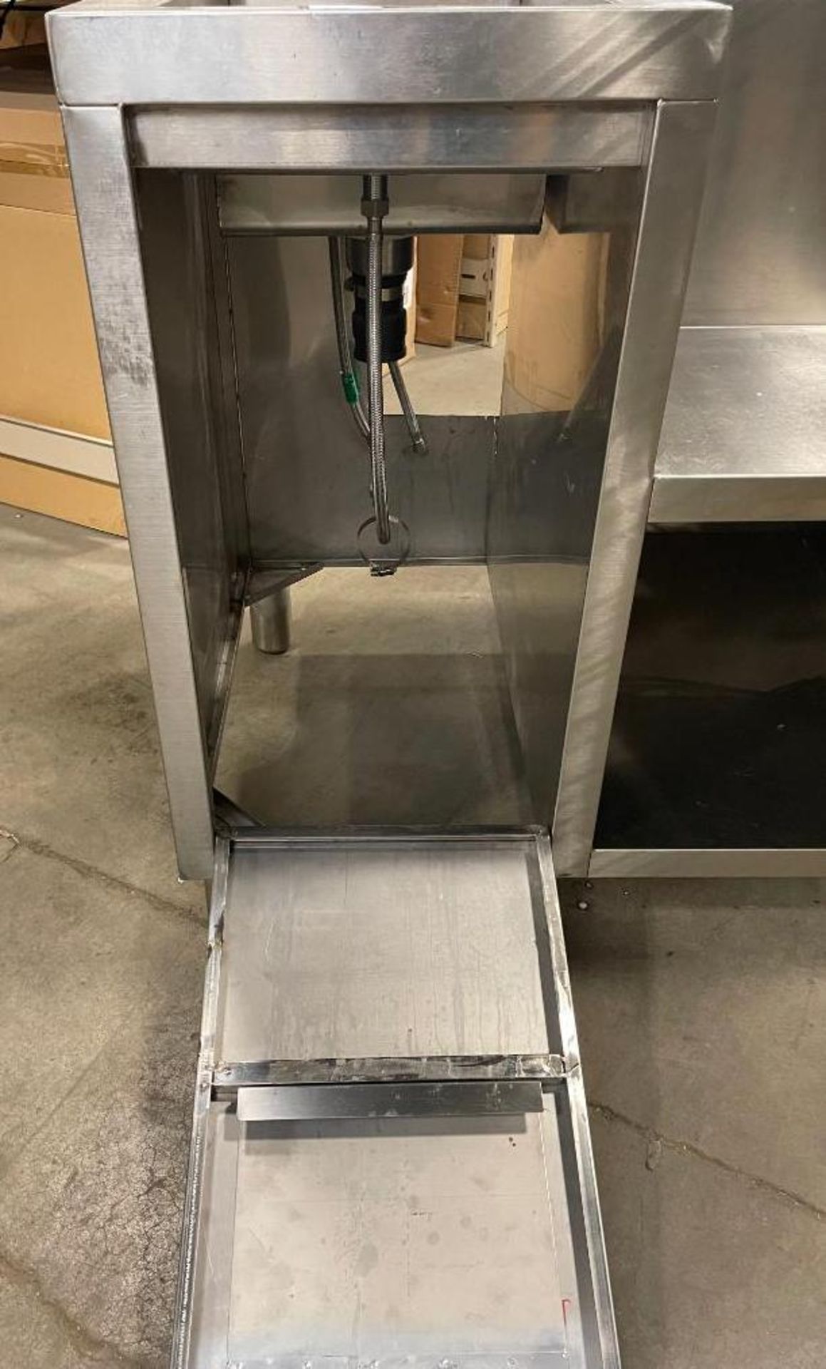 STAINLESS STEEL BEVERAGE TABLE WITH SINK, GLASS WASHER AND CUTTING BOARD - Image 11 of 14