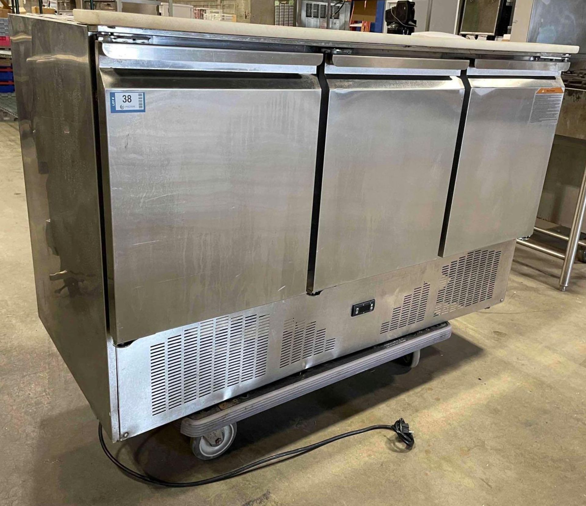 STAINLESS STEEL 3 DOOR REFRIGERATED PREP STATION W/ CUTTING BOARD - Image 6 of 9