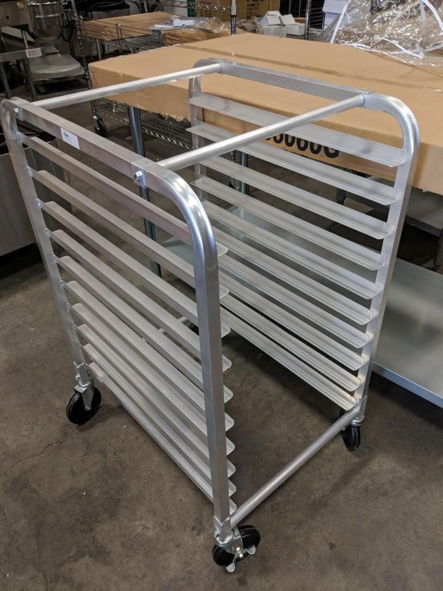 10 TIER HEAVY DUTY ALUMINUM BUN PAN RACK WITH MESH TOP PLASTIC COVER , UPDATE APR-10HD - NEW - Image 2 of 3