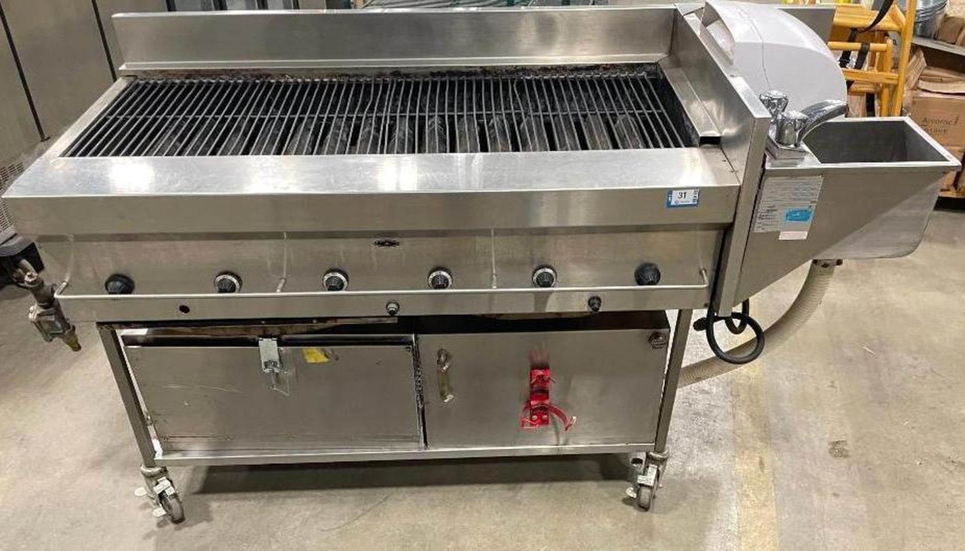 MCKINLEY & TAYLOR CUSTOM 6 BURNER CHARBROILER WITH SINK & CAST IRON FLAT TOP - Image 7 of 9