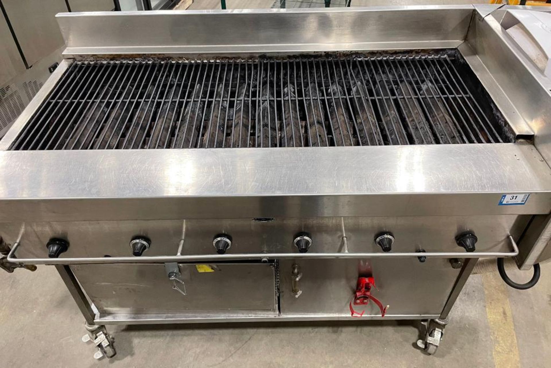 MCKINLEY & TAYLOR CUSTOM 6 BURNER CHARBROILER WITH SINK & CAST IRON FLAT TOP - Image 2 of 9