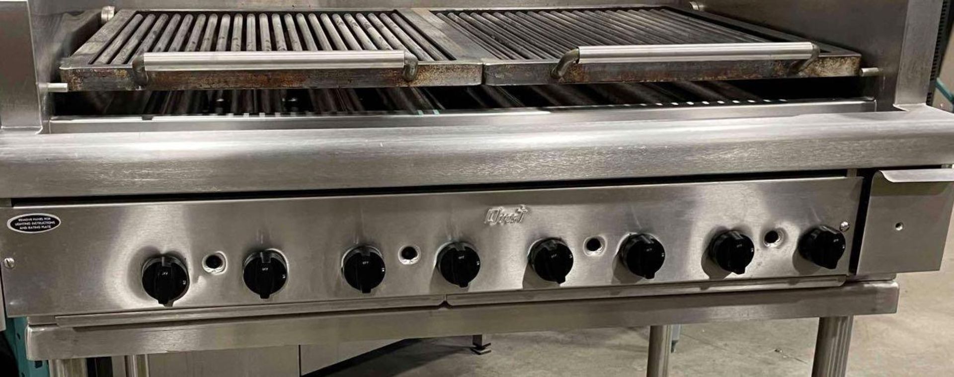 QUEST QGMB36 CHARBROILER WITH STAND - Image 6 of 10