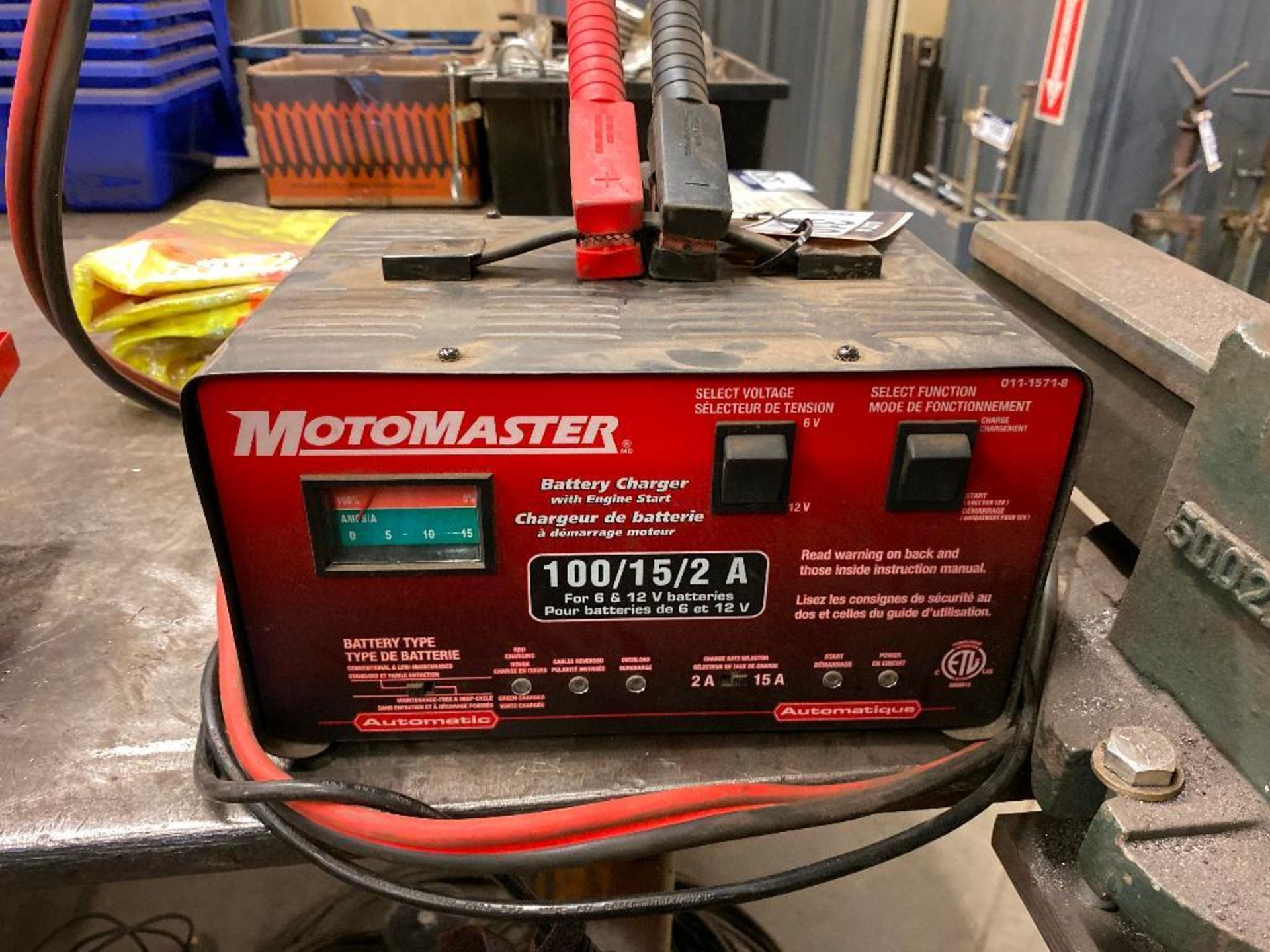 Motomaster 6/12V Battery Charger - Image 2 of 3