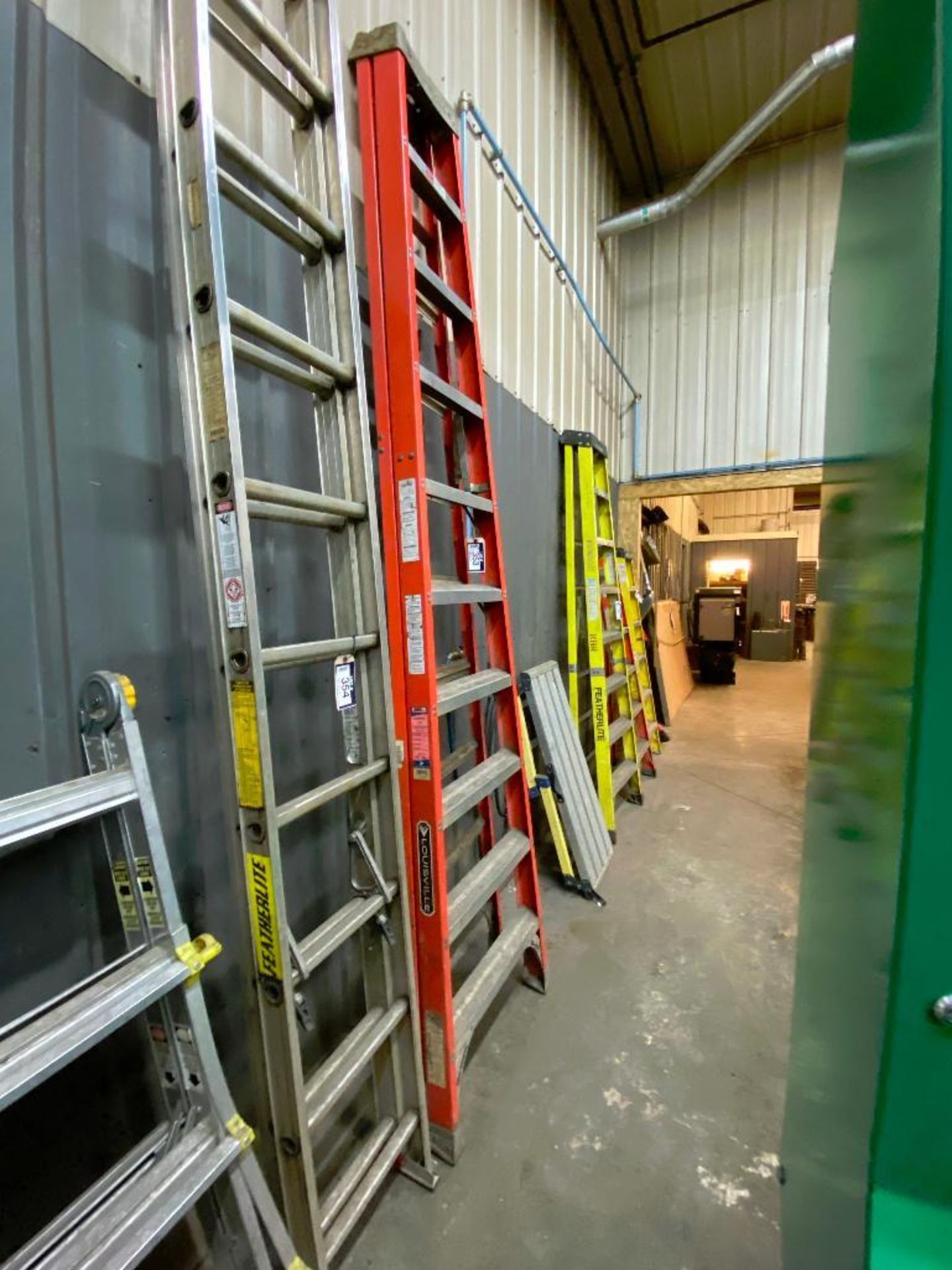 Louisville 10' Fiberglass Step Ladder - Image 2 of 3